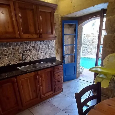 Ta Lucia Farmhouse With Private Pool And Bbq