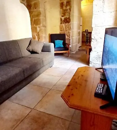 Ta Lucia Farmhouse With Private Pool And Bbq